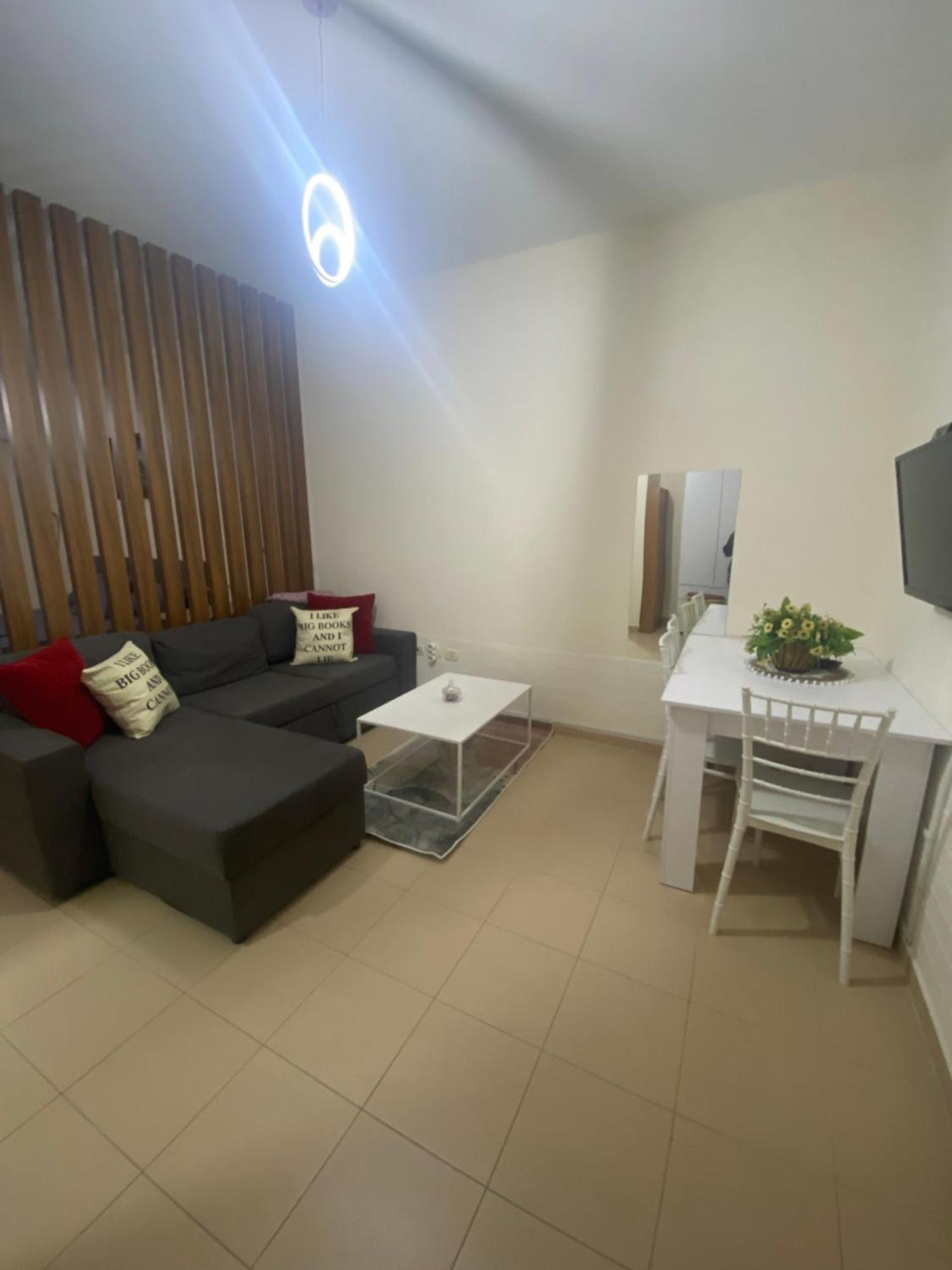 Chlo Apartment 4 Tirane Kültér fotó